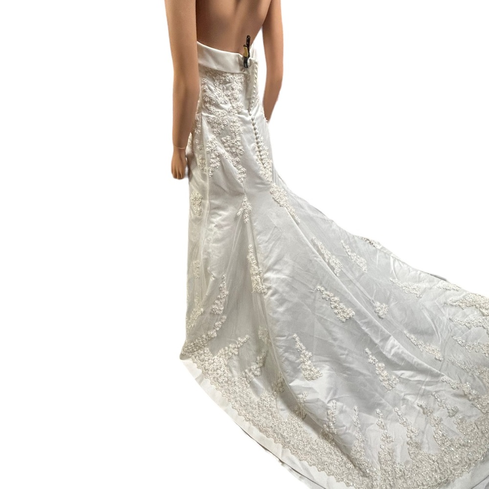 Wedding Dress - Picture 7 of 13